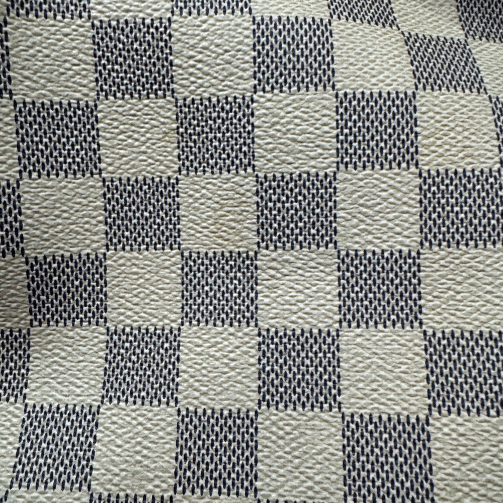 Authentic Louis Vuitton Artsy Damier Azur MM - Picture 8 of 15